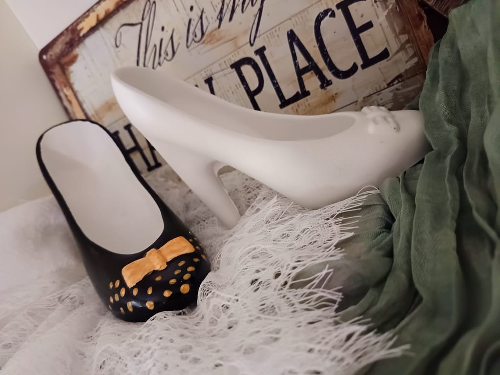 img 20260110 125758 DIY High‑Heel aus Gips – Rohmodell & veredeltes Kunststück