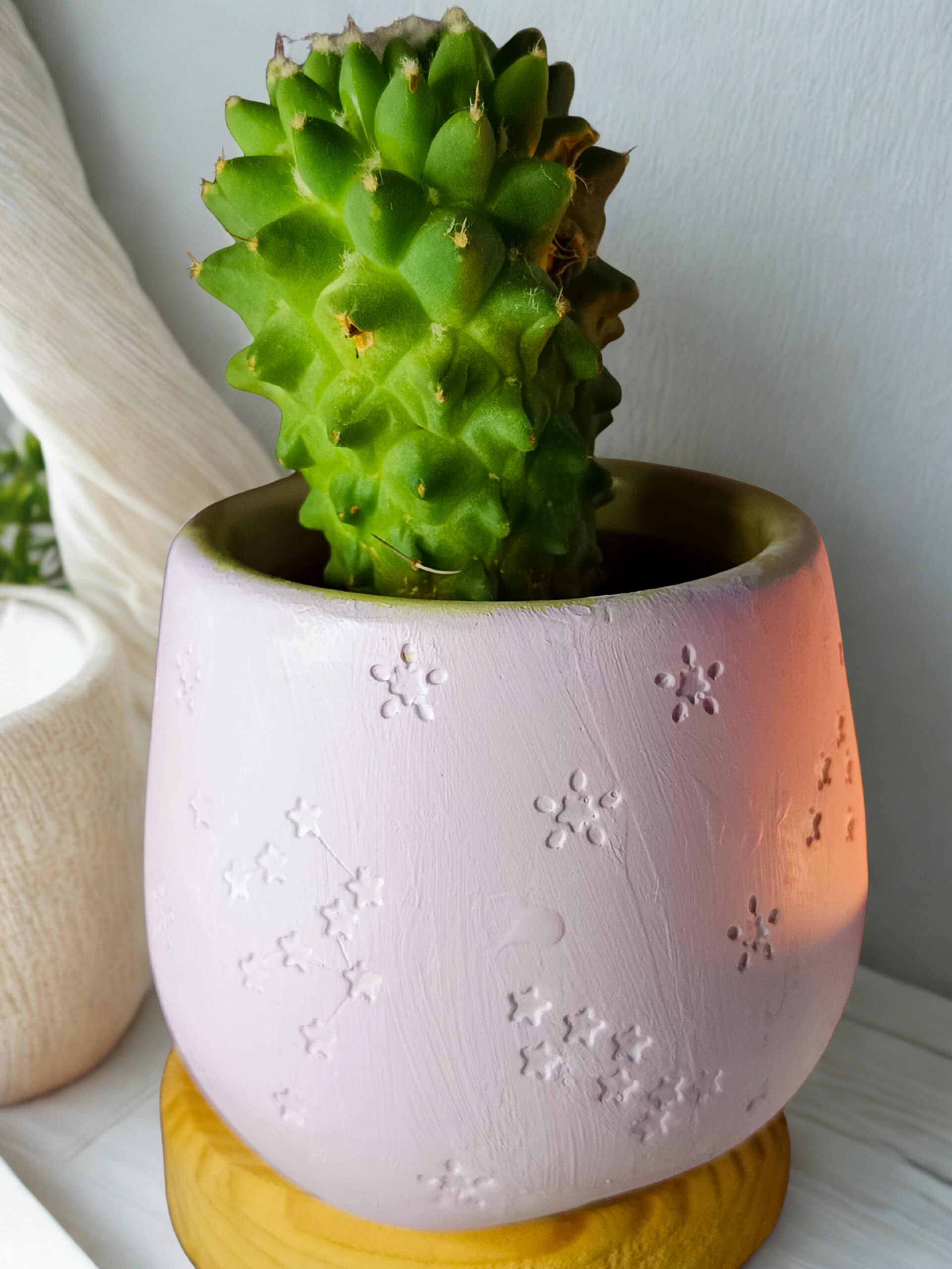 Deko‑Gefäß „Sternchen“ – handgegossen, leer & in vielen Farben – Bild 4