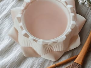 große lotusblüte aus gips – handgegossen, 12 cm, kerzenhalter & deko‑schale in wunschfarbe