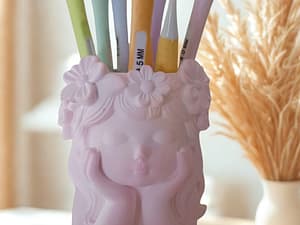 Blumenmädchen aus Gips – träumende DIY-Deko