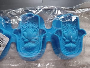 Gro&szlig;e Hamsa‑Hand Gie&szlig;form aus Silikon. Ca. 30 cm