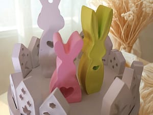 Oster- & Frühlingskranz aus Gips – Komplettset mit Hasen & Häusern