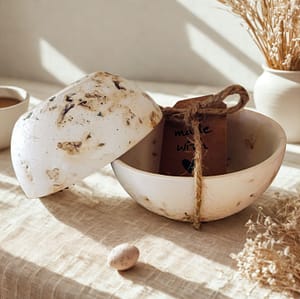 Handgefertigtes Gips-Schüsselset „Blütenzauber“ – mit echten Rosenblüten