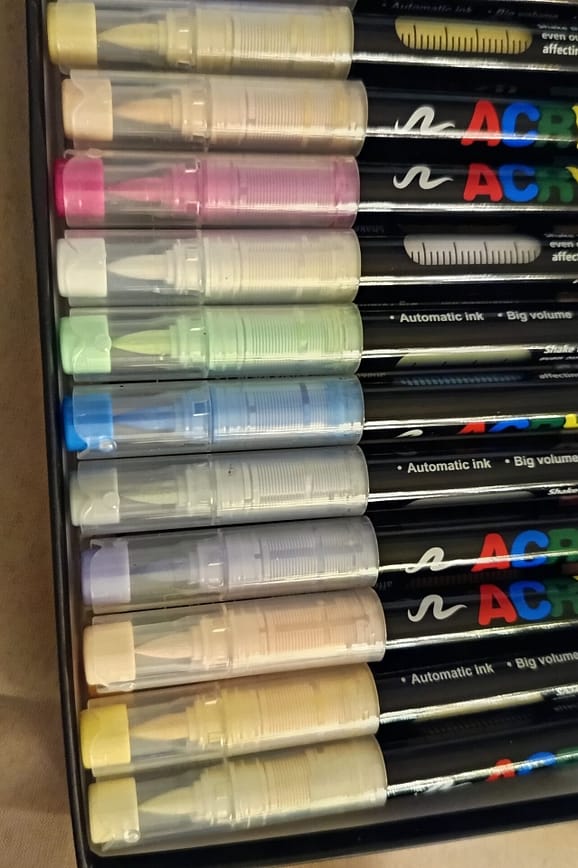 Acrylfarben im Test - Vorstellung , die besten Acrylfarben.